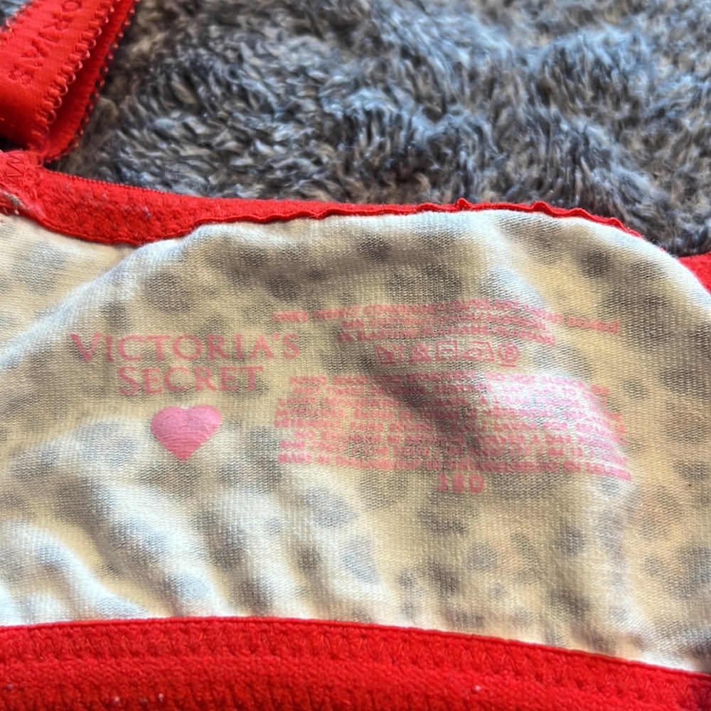 Victoria’s Secret wire bra - Picture 3 of 3